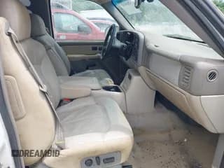 ✅ 2001 Chevrolet Suburban LT • VIN: 3GNGK26U31G109040 • Лот: 42614133. Опубликован ранее на IAAI с пробегом 153 192 миль. Бесплатный доступ к архиву аукционных продаж из США и подробный отчёт об истории автомобиля на DreamBid. Изображение 5.