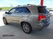 ✅ 2012 Kia Sorento SX • VIN: 5XYKWDA29CG285598 • Лот: 42870401. Опубликован ранее на IAAI с пробегом 67 175 миль. Бесплатный доступ к архиву аукционных продаж из США и подробный отчёт об истории автомобиля на DreamBid. Изображение 3.