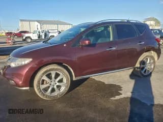 ✅ 2013 Nissan Murano S • VIN: JN8AZ1MW7DW320096 • Лот: 94708135. Опубликован ранее на Copart с пробегом 133 064 миль. Бесплатный доступ к архиву аукционных продаж из США и подробный отчёт об истории автомобиля на DreamBid. Изображение 1.