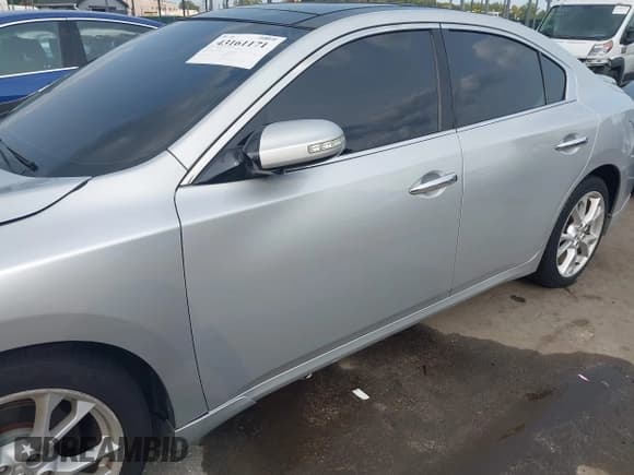 ✅ 2013 Nissan Maxima SV • VIN: 1N4AA5AP5DC820885 • Lot: 43161171. Listed on IAAI with 168,207 mi. Free auction sales archive from the USA and detailed vehicle history report at DreamBid. Image 18.