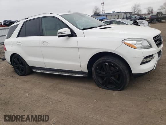 ✅ 2015 Mercedes-Benz M 350 • VIN: 4JGDA5HB6FA583447 • Lot: 48828715. Listed on Copart with 213,155 mi. Free auction sales archive from the USA and detailed vehicle history report at DreamBid. Image 4.