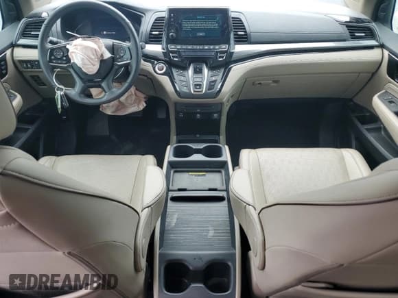 ✅ 2022 Honda Odyssey Elite • VIN: 5FNRL6H92NB068328 • Lot: 81833075. Listed on Copart with 29,371 mi. Free auction sales archive from the USA and detailed vehicle history report at DreamBid. Image 8.