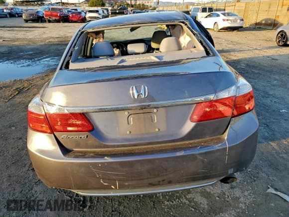 ✅ 2014 Honda Accord LX • VIN: 1HGCR2F33EA265742 • Лот: 94772665. Опубликован ранее на Copart с пробегом 79 518 миль. Бесплатный доступ к архиву аукционных продаж из США и подробный отчёт об истории автомобиля на DreamBid. Изображение 6.