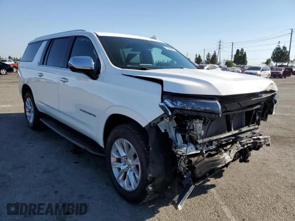 ✅ 2023 Chevrolet Suburban Premier • VIN: 1GNSCFKD2PR449843 • Lot: 70360485. Wystawiony na Copart z przebiegiem 46 506 mil. Bezpłatny archiwum sprzedaży aukcyjnych z USA i szczegółowy raport historii pojazdu na DreamBid. Zdjęcie 4.