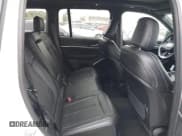 ✅ 2024 Jeep Grand Cherokee • VIN: 1C4RJYB62RC253420 • Lot: 43423012. Wystawiony na IAAI z przebiegiem 18 587 mil. Bezpłatny archiwum sprzedaży aukcyjnych z USA i szczegółowy raport historii pojazdu na DreamBid. Zdjęcie 8.