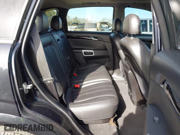 ✅ 2013 Chevrolet Captiva Sport LT • VIN: 3GNAL3EK1DS597754 • Lot: 41316028. Wystawiony na IAAI z przebiegiem 200 519 mil. Bezpłatny archiwum sprzedaży aukcyjnych z USA i szczegółowy raport historii pojazdu na DreamBid. Zdjęcie 8.