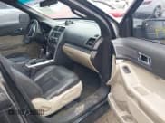 ✅ 2015 Ford Explorer • VIN: 1FM5K8B86FGA16474 • Lot: 40575399. Wystawiony na IAAI z przebiegiem 184 516 mil. Bezpłatny archiwum sprzedaży aukcyjnych z USA i szczegółowy raport historii pojazdu na DreamBid. Zdjęcie 5.