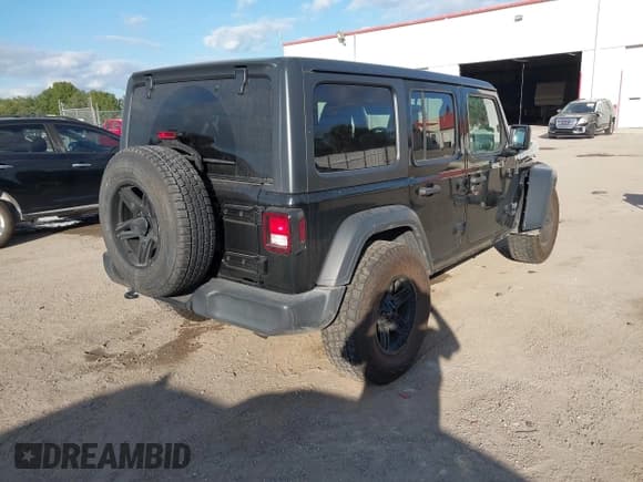 ✅ 2020 Jeep Wrangler Unlimited Sport Altitude • VIN: 1C4HJXDN5LW294849 • Лот: 43627954. Опубликован ранее на IAAI с пробегом 100 606 миль. Бесплатный доступ к архиву аукционных продаж из США и подробный отчёт об истории автомобиля на DreamBid. Изображение 4.