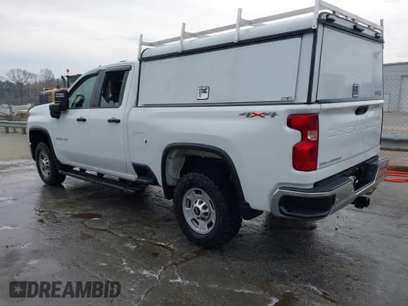 ✅ 2024 Chevrolet Silverado 2500HD Work Truck • VIN: 1GC2YLE72RF198079 • Lot: 41586127. Wystawiony na IAAI z przebiegiem 9 934 mil. Bezpłatny archiwum sprzedaży aukcyjnych z USA i szczegółowy raport historii pojazdu na DreamBid. Zdjęcie 3.