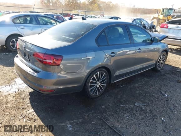 ✅ 2016 Volkswagen Jetta Sport • VIN: 3VWD17AJ0GM226364 • Lot: 43689381. Listed on IAAI with 98,652 mi. Free auction sales archive from the USA and detailed vehicle history report at DreamBid. Image 4.