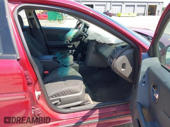 ✅ 2005 Pontiac Grand Prix • VIN: 2G2WP522751279061 • Lot: 42786696. Listed on IAAI with 202,483 mi. Free auction sales archive from the USA and detailed vehicle history report at DreamBid. Image 5.