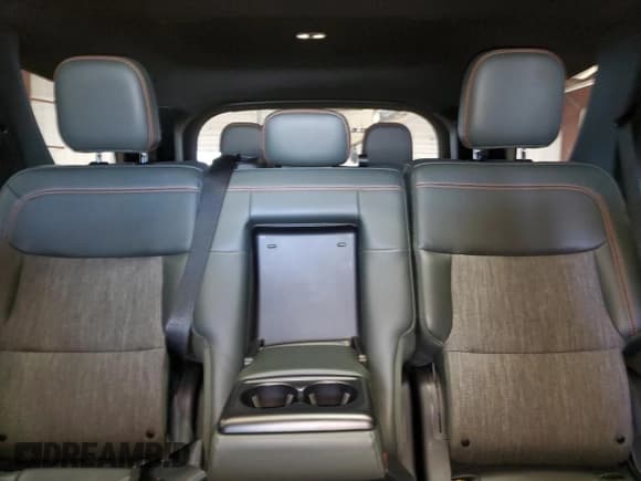 ✅ 2024 Ford Explorer Timberline • VIN: 1FMSK8JH8RGA42163 • Lot: 51001805. Wystawiony na Copart z przebiegiem 7 552 mil. Bezpłatny archiwum sprzedaży aukcyjnych z USA i szczegółowy raport historii pojazdu na DreamBid. Zdjęcie 10.