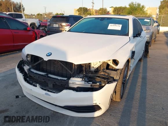 ✅ 2020 BMW 5 Series 530e • VIN: WBAJA9C08LCD41408 • Lot: 41959134. Listed on IAAI with 112,733 mi. Free auction sales archive from the USA and detailed vehicle history report at DreamBid. Image 2.