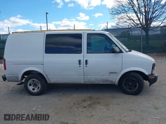 ✅ 2002 Chevrolet Astro Cargo • VIN: 1GCDM19XX2B132461 • Лот: 43722329. Опубликован ранее на IAAI с пробегом 158 571 миль. Бесплатный доступ к архиву аукционных продаж из США и подробный отчёт об истории автомобиля на DreamBid. Изображение 13.