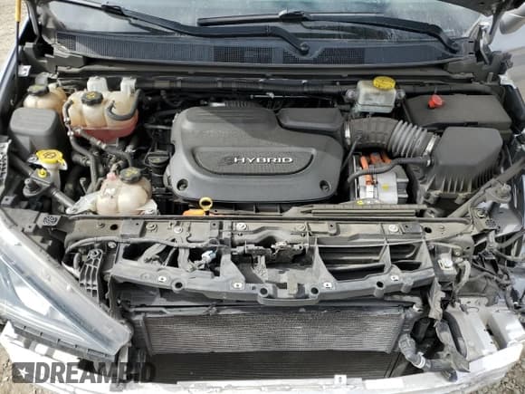 ✅ 2018 Chrysler Pacifica Hybrid Touring Plus • VIN: 2C4RC1H76JR126912 • Lot: 54364745. Listed on Copart with 132,172 mi. Free auction sales archive from the USA and detailed vehicle history report at DreamBid. Image 12.