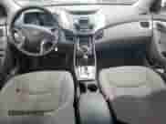 2013 Hyundai Elantra GLS z VIN KMHDH4AE2DU966999, wystawiony jako Copart lot #84441285 z przebiegiem 180 594 mil mil oraz Szkoda całkowita • Salvage title. Historia ofert i sprzedaży dostępna na DreamBid. Obrazek 8.