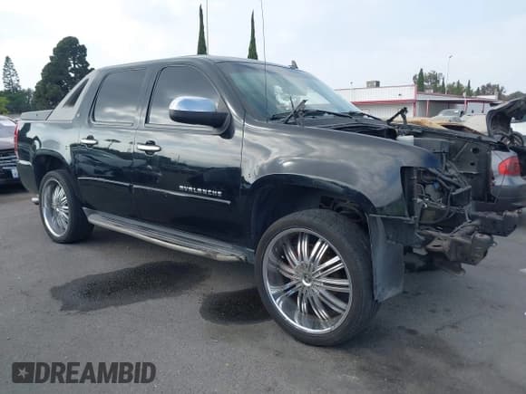 ✅ 2008 Chevrolet Avalanche LTZ • VIN: 3GNEC12038G146276 • Lot: 40596759. Listed on IAAI with Not provided. Free auction sales archive from the USA and detailed vehicle history report at DreamBid. Image 1.