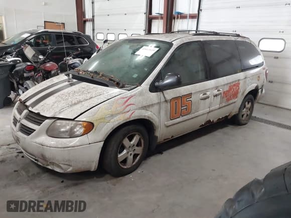 ✅ 2006 Dodge Grand Caravan SXT • VIN: 2D4GP44L36R765047 • Лот: 43665829. Опубликован ранее на IAAI с пробегом 272 692 миль. Бесплатный доступ к архиву аукционных продаж из США и подробный отчёт об истории автомобиля на DreamBid. Изображение 2.