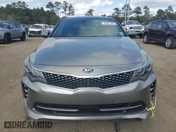 ✅ 2017 Kia Optima SX Limited • VIN: 5XXGV4L25HG159952 • Lot: 93281545. Listed on Copart with 88,001 mi. Free auction sales archive from the USA and detailed vehicle history report at DreamBid. Image 5.