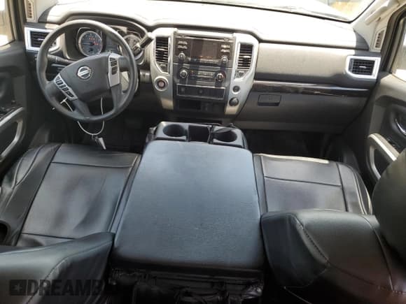 ✅ 2017 Nissan Titan SV • VIN: 1N6AA1EK0HN525945 • Lot: 57897415. Listed on Copart with 51,053 mi. Free auction sales archive from the USA and detailed vehicle history report at DreamBid. Image 8.