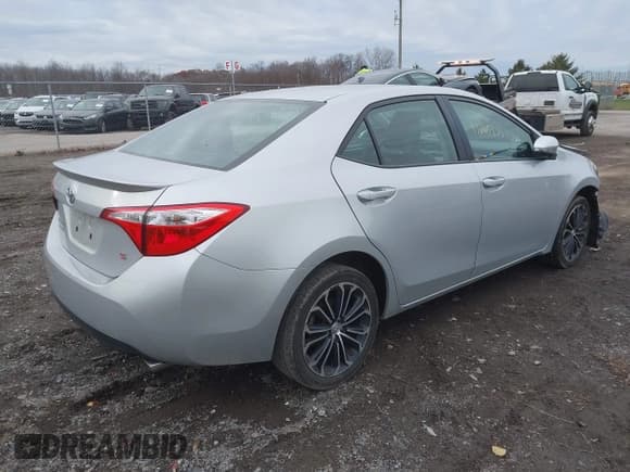 ✅ 2016 Toyota Corolla L • VIN: 5YFBURHE4GP558340 • Lot: 43765935. Listed on IAAI with 82,223 mi. Free auction sales archive from the USA and detailed vehicle history report at DreamBid. Image 4.