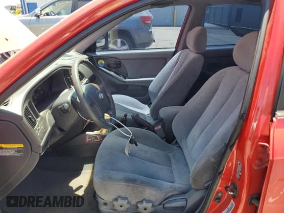 ✅ 2004 Hyundai Elantra GLS • VIN: KMHDN46D74U798544 • Lot: 60673625. Wystawiony na Copart z przebiegiem 126 702 mil. Bezpłatny archiwum sprzedaży aukcyjnych z USA i szczegółowy raport historii pojazdu na DreamBid. Zdjęcie 7.