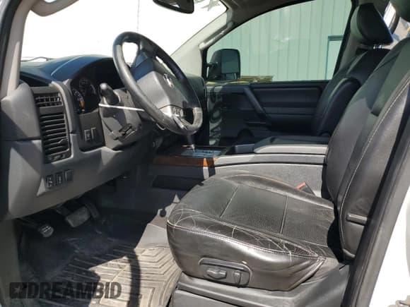 ✅ 2011 Nissan Titan Pro-4X • VIN: 1N6BA0EC2BN317628 • Лот: 52367505. Опубликован ранее на Copart с пробегом 178 601 миль. Бесплатный доступ к архиву аукционных продаж из США и подробный отчёт об истории автомобиля на DreamBid. Изображение 7.