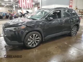 ✅ 2024 Toyota Corolla Cross XLE • VIN: 7MUDAABG6RV102109 • Lot: 93179555. Wystawiony na Copart z przebiegiem 36 787 mil. Bezpłatny archiwum sprzedaży aukcyjnych z USA i szczegółowy raport historii pojazdu na DreamBid. Zdjęcie 1.