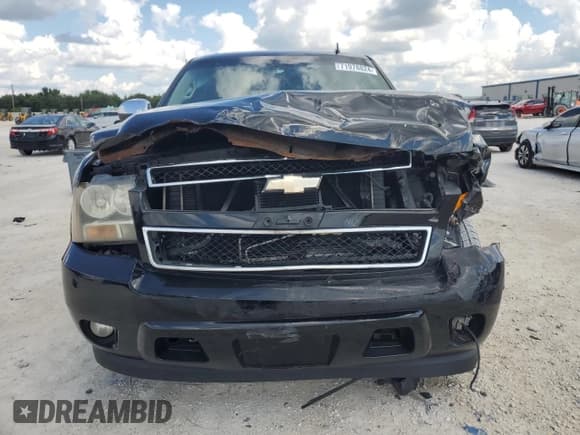 ✅ 2011 Chevrolet Suburban LS • VIN: 1GNSCHE07BR240692 • Лот: 71978824. Опубликован ранее на Copart с пробегом 271 573 миль. Бесплатный доступ к архиву аукционных продаж из США и подробный отчёт об истории автомобиля на DreamBid. Изображение 5.