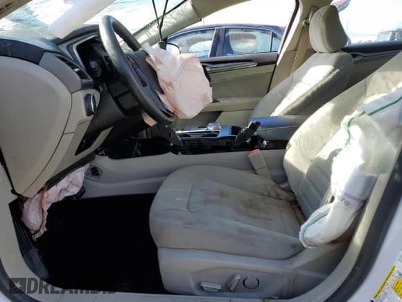 ✅ 2020 Ford Fusion SE • VIN: 3FA6P0T92LR124328 • Лот: 90439635. Опубликован ранее на Copart с пробегом Не указан. Бесплатный доступ к архиву аукционных продаж из США и подробный отчёт об истории автомобиля на DreamBid. Изображение 7.