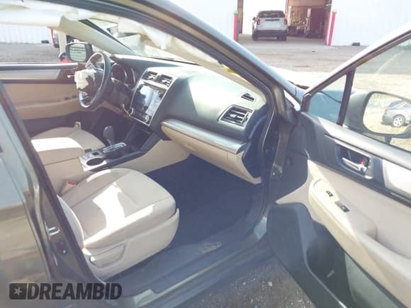 ✅ 2019 Subaru Outback Premium • VIN: 4S4BSAFC4K3389524 • Лот: 43360639. Опубликован ранее на IAAI с пробегом 87 601 миль. Бесплатный доступ к архиву аукционных продаж из США и подробный отчёт об истории автомобиля на DreamBid. Изображение 5.