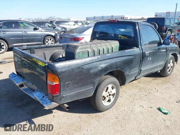 ✅ 1998 Toyota Tacoma • VIN: 4TANL42N3WZ074607 • Lot: 41671110. Wystawiony na IAAI z przebiegiem 150 477 mil. Bezpłatny archiwum sprzedaży aukcyjnych z USA i szczegółowy raport historii pojazdu na DreamBid. Zdjęcie 4.
