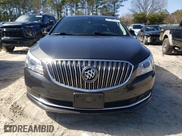 ✅ 2015 Buick LaCrosse • VIN: 1G4GA5GR9FF191593 • Lot: 48100585. Wystawiony na Copart z przebiegiem 95 184 mil. Bezpłatny archiwum sprzedaży aukcyjnych z USA i szczegółowy raport historii pojazdu na DreamBid. Zdjęcie 5.