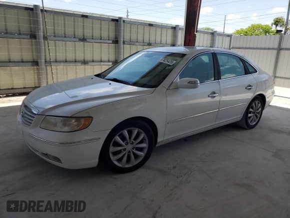 2008 Hyundai Azera Limited с VIN KMHFC46F18A275639, выставлен на аукционе Copart как лот 57425425 с пробегом 131 118 миль миль и Списание • Salvage title. История ставок и продаж доступна на DreamBid. Изображение 1.