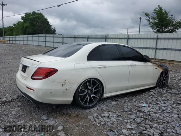 ✅ 2018 Mercedes-Benz E 43 AMG • VIN: WDDZF6EB9JA490314 • Лот: 55818435. Опубликован ранее на Copart с пробегом Не указан. Бесплатный доступ к архиву аукционных продаж из США и подробный отчёт об истории автомобиля на DreamBid. Изображение 3.