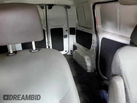 ✅ 2017 Nissan NV200 SV • VIN: 3N6CM0KN6HK701220 • Lot: 84566695. Listed on Copart with 267,890 mi. Free auction sales archive from the USA and detailed vehicle history report at DreamBid. Image 11.