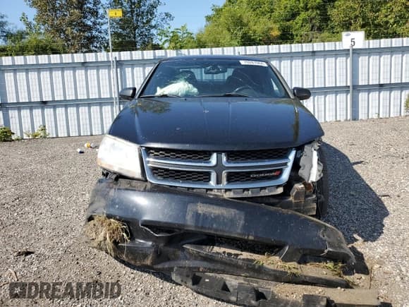 ✅ 2013 Dodge Avenger SXT • VIN: 1C3CDZCB9DN605960 • Lot: 70287064. Wystawiony na Copart z przebiegiem 245 396 mil. Bezpłatny archiwum sprzedaży aukcyjnych z USA i szczegółowy raport historii pojazdu na DreamBid. Zdjęcie 5.