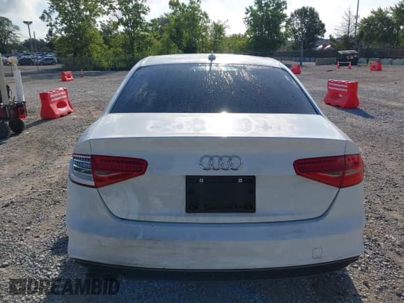 ✅ 2016 Audi A4 Premium • VIN: WAUBFAFL0GN009676 • Lot: 43052829. Listed on IAAI with 107,841 mi. Free auction sales archive from the USA and detailed vehicle history report at DreamBid. Image 16.