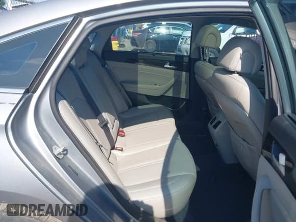 ✅ 2015 Hyundai Sonata Limited • VIN: 5NPE34AF0FH088339 • Лот: 42740050. Опубликован ранее на IAAI с пробегом 174 772 миль. Бесплатный доступ к архиву аукционных продаж из США и подробный отчёт об истории автомобиля на DreamBid. Изображение 8.