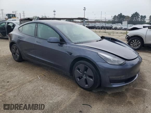 ✅ 2022 Tesla Model 3 • VIN: 5YJ3E1EAXNF371505 • Lot: 60974425. Wystawiony na Copart z przebiegiem 112 742 mil. Bezpłatny archiwum sprzedaży aukcyjnych z USA i szczegółowy raport historii pojazdu na DreamBid. Zdjęcie 4.