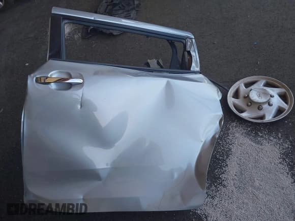 ✅ 2014 Toyota Sienna SE • VIN: 5TDXK3DC3ES495233 • Lot: 43173582. Wystawiony na IAAI z przebiegiem Nie podano. Bezpłatny archiwum sprzedaży aukcyjnych z USA i szczegółowy raport historii pojazdu na DreamBid. Zdjęcie 11.