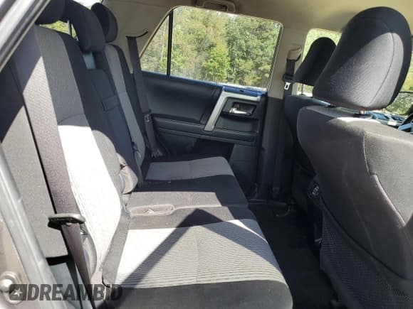 ✅ 2021 Toyota 4Runner SR5 • VIN: JTEMU5JR0M5886552 • Lot: 82254915. Listed on Copart with 85,138 mi. Free auction sales archive from the USA and detailed vehicle history report at DreamBid. Image 11.