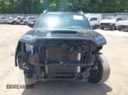 ✅ 2022 Toyota Tacoma SR5 • VIN: 3TMAZ5CN9NM166049 • Lot: 42707154. Wystawiony na IAAI z przebiegiem 40 252 mil. Bezpłatny archiwum sprzedaży aukcyjnych z USA i szczegółowy raport historii pojazdu na DreamBid. Zdjęcie 6.