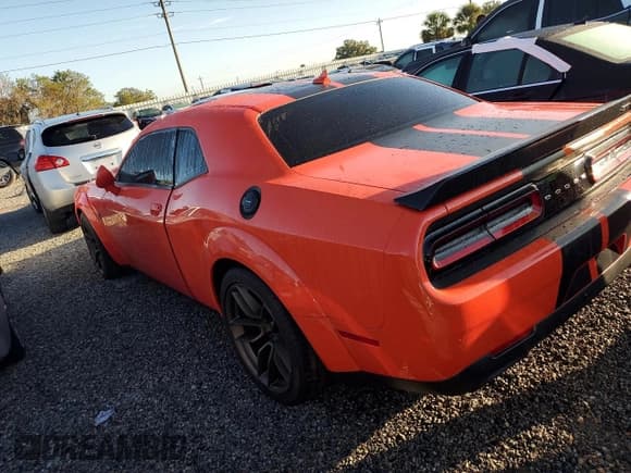 ✅ 2022 Dodge Challenger SRT Hellcat Redeye Widebody • VIN: 2C3CDZL97NH116948 • Lot: 75085104. Wystawiony na Copart z przebiegiem Nie podano. Bezpłatny archiwum sprzedaży aukcyjnych z USA i szczegółowy raport historii pojazdu na DreamBid. Zdjęcie 2.