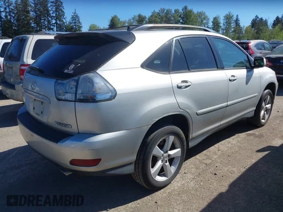 ✅ 2007 Lexus RX 350 • VIN: 2T2HK31UX7C020820 • Lot: 42196086. Listed on IAAI with 193,415 mi. Free auction sales archive from the USA and detailed vehicle history report at DreamBid. Image 4.