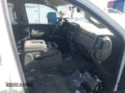 ✅ 2018 Chevrolet Silverado 2500HD Work Truck • VIN: 1GC1KUEY9JF252008 • Лот: 43551676. Опубликован ранее на IAAI с пробегом Не указан. Бесплатный доступ к архиву аукционных продаж из США и подробный отчёт об истории автомобиля на DreamBid. Изображение 5.