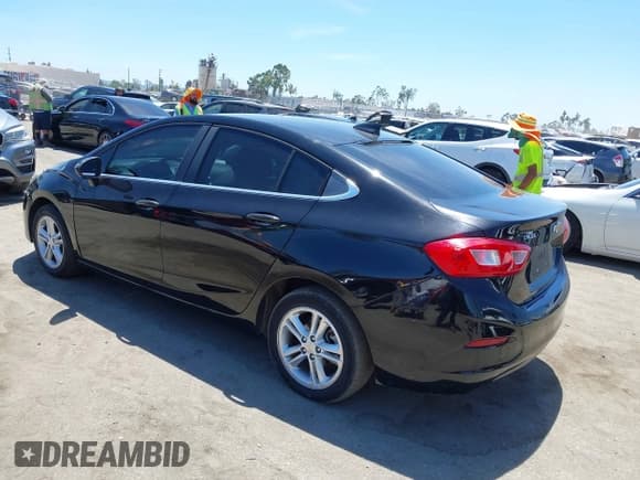 ✅ 2017 Chevrolet Cruze LT • VIN: 1G1BE5SM7H7223302 • Lot: 42669467. Listed on IAAI with 159,330 mi. Free auction sales archive from the USA and detailed vehicle history report at DreamBid. Image 3.