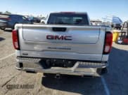 ✅ 2021 GMC Sierra 1500 SLE • VIN: 1GTR9BED5MZ429625 • Лот: 84200274. Опубликован ранее на Copart с пробегом 23 356 миль. Бесплатный доступ к архиву аукционных продаж из США и подробный отчёт об истории автомобиля на DreamBid. Изображение 6.