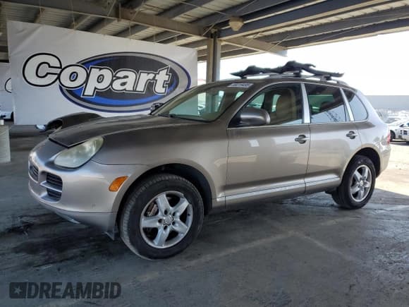 ✅ 2005 Porsche Cayenne S • VIN: WP1AB29P35LA61566 • Lot: 58019495. Wystawiony na Copart z przebiegiem 233 601 mil. Bezpłatny archiwum sprzedaży aukcyjnych z USA i szczegółowy raport historii pojazdu na DreamBid. Zdjęcie 1.
