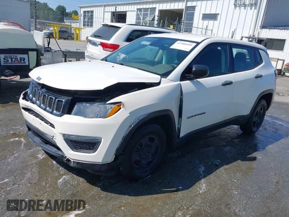 ✅ 2018 Jeep Compass Sport • VIN: 3C4NJCAB8JT151712 • Lot: 42980105. Listed on IAAI with 144,114 mi. Free auction sales archive from the USA and detailed vehicle history report at DreamBid. Image 18.